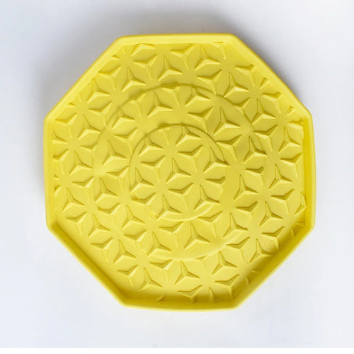 The Calm Mat — Suction Lick Mat for Dogs & Cats